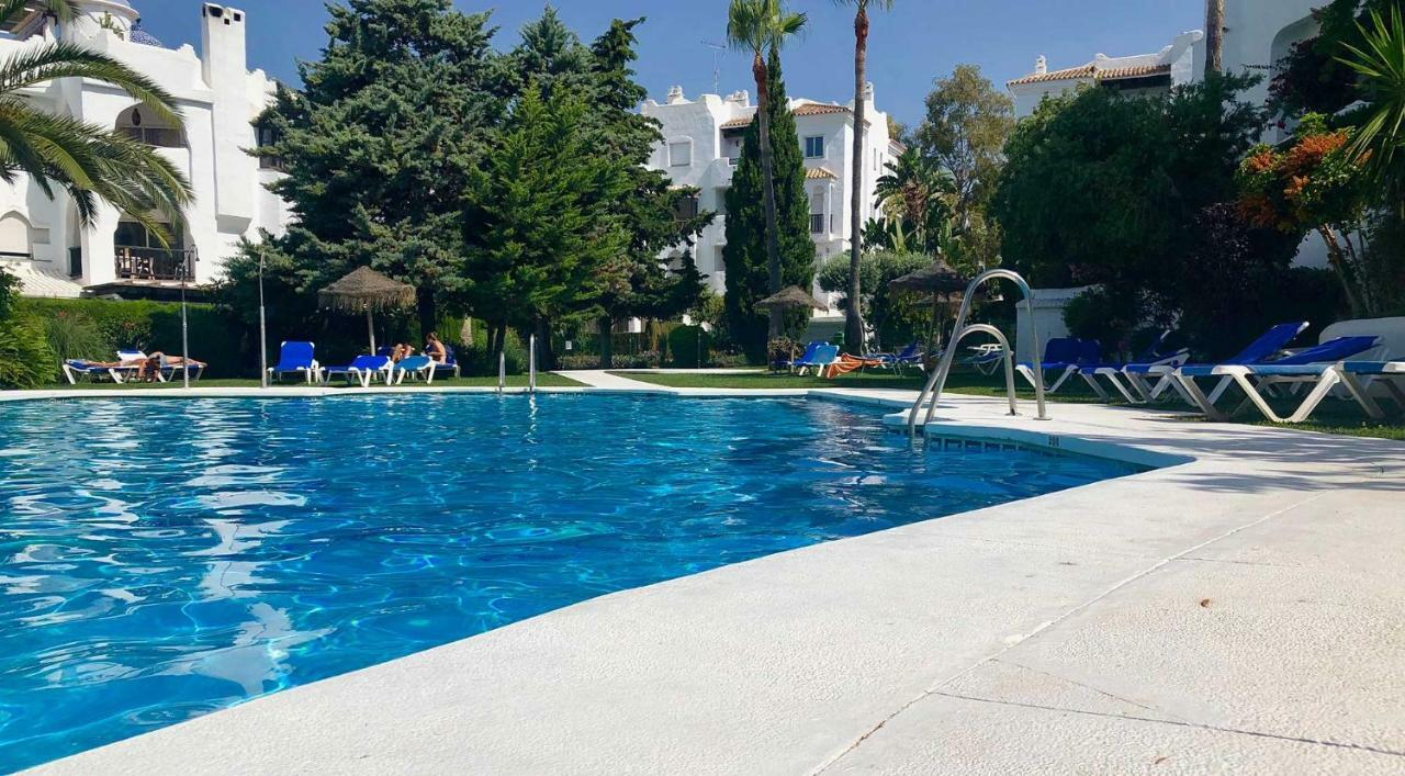Bright Apartment 300M From The Beach Sitio de Calahonda Exterior foto